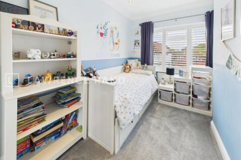 2nd bedroom