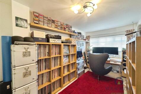 Bedroom 4/Reception