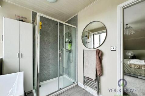 Bedroom 1 En-Suite