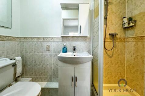 En-Suite 2