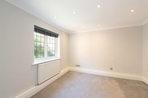 Gills Hill Lane 9.jpg