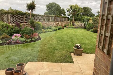 garden 1 manor court.jpg