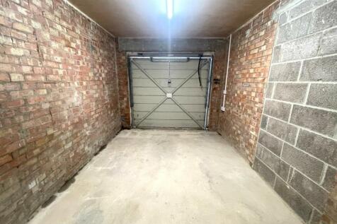 Garage.JPG