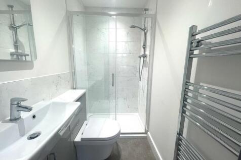 Ensuite.JPG