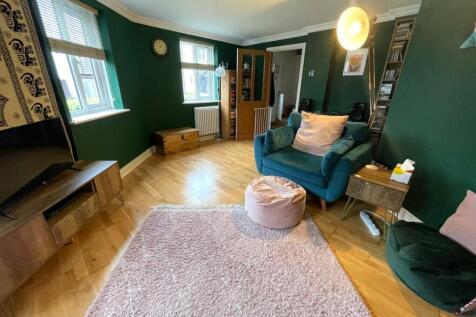 Living Room.JPG