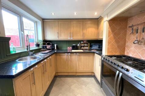Kitchen.JPG