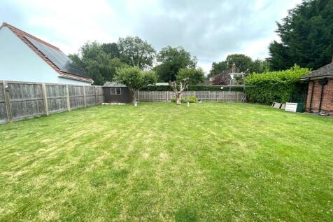 Rear Garden 2.JPG