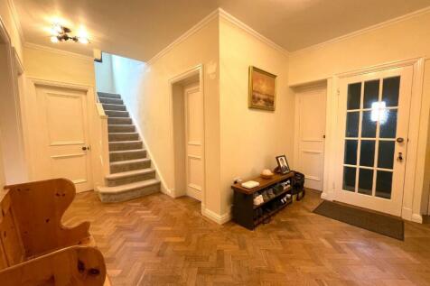 Hallway.JPG