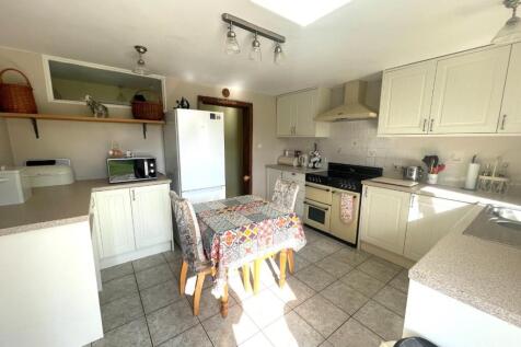 Kitchen.JPG