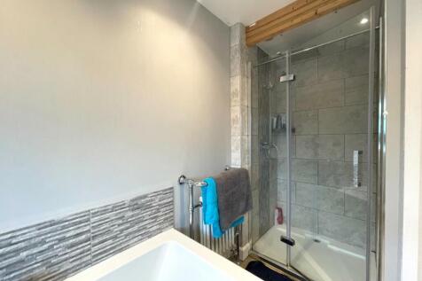 Bathroom Two.JPG