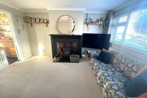 Living Room.JPG