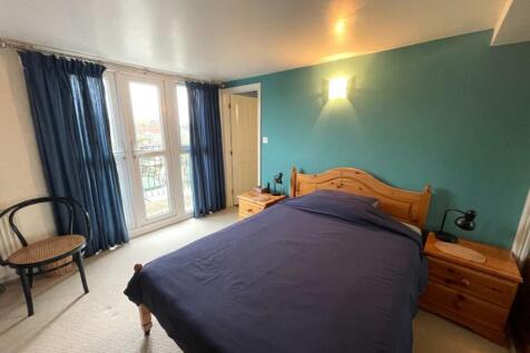 Master Bedroom 2.JPG