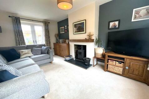 Living Room.JPG