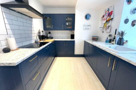 Kitchen.JPG