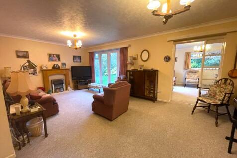 Living Room.JPG