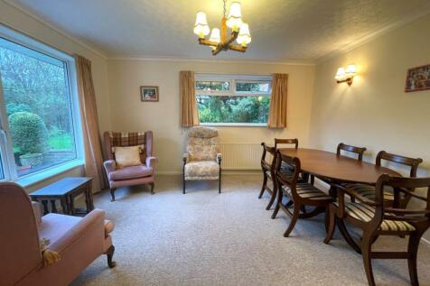 Dining Room.JPG