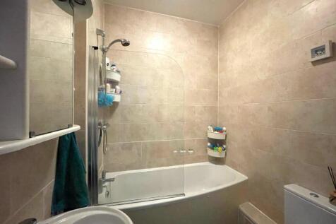 Bathroom.JPG