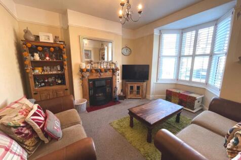 Living Room.JPG