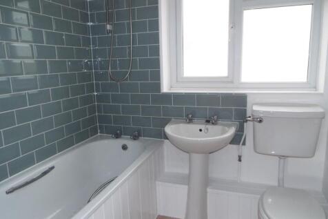 Bathroom.JPG