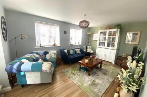 Living Room.JPG