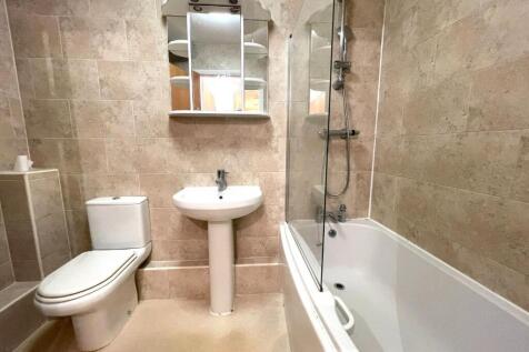 Bathroom.JPG