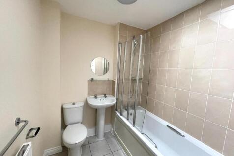 Bathroom.JPG