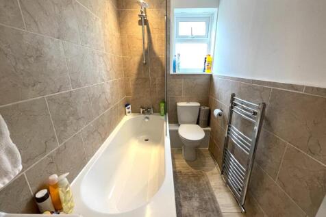 Bathroom Two.JPG