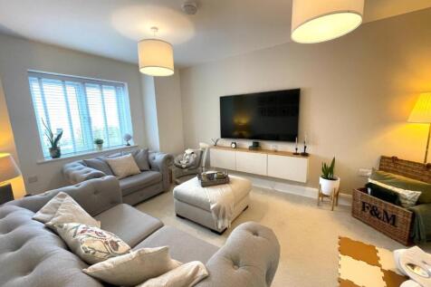 Living Room.JPG