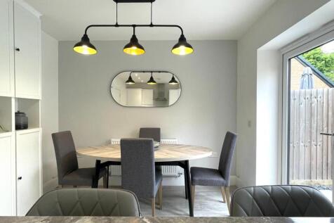 Dining Area.JPG