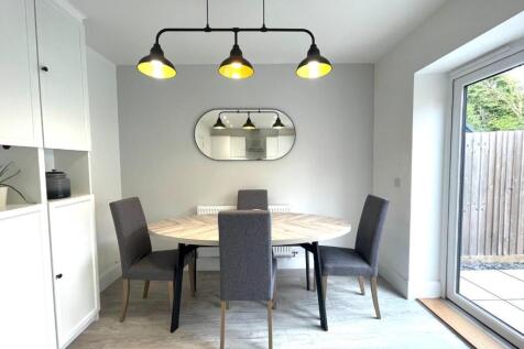 Dining Area 2.JPG