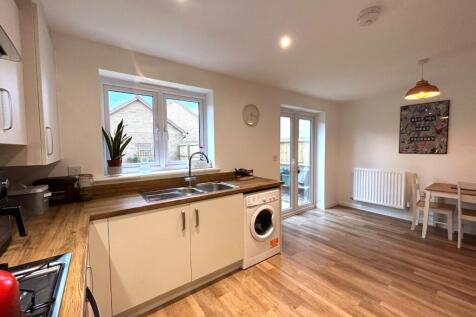 Kitchen Three.jpeg
