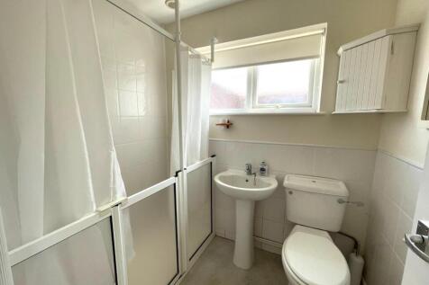 Bathroom.JPG