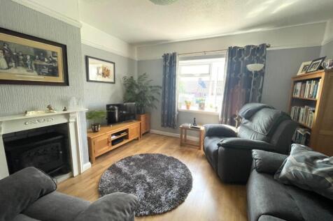 Living Room.JPG