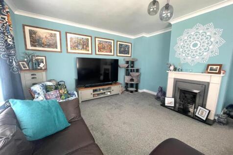 Living Room.JPG