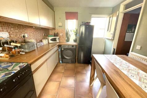 Kitchen two.JPG