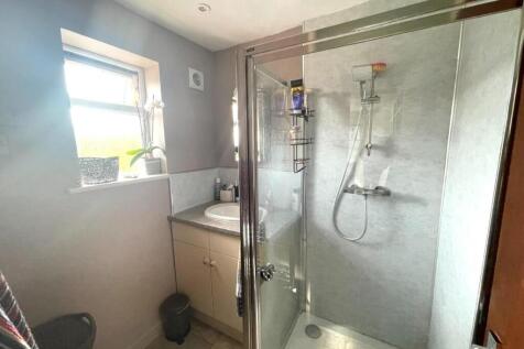 Showerr Room.JPG