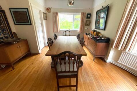 Dinning Room Two.JPG