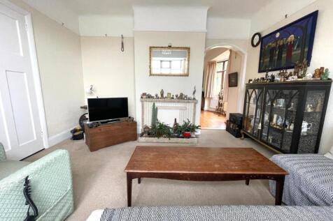 Living Room.JPG