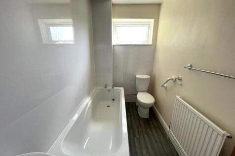 Bathroom.JPG