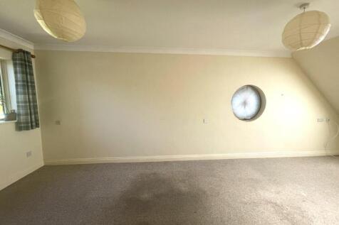 Bedroom..JPG