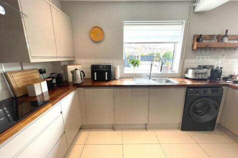 Kitchen.JPG