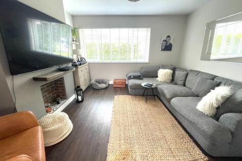 Living Room.JPG