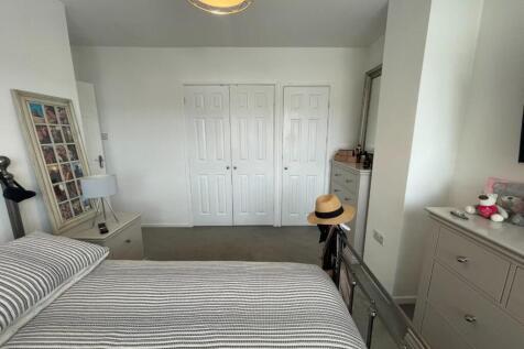 Bedroom One..JPG