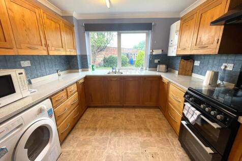 Kitchen.JPG