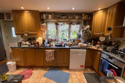 Kitchen.JPG