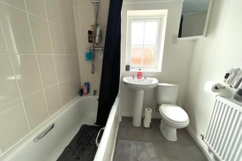 Bathroom.JPG