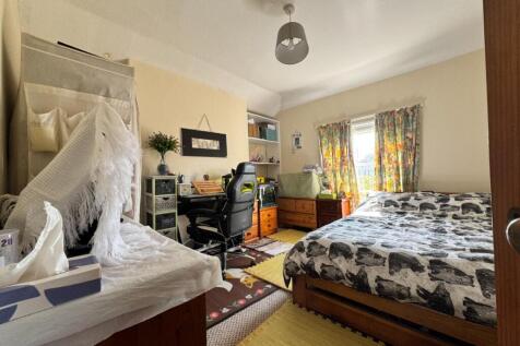 42094-bedroom 8.jpg