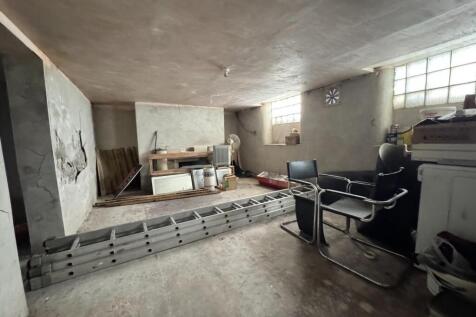 42094-Basement 3.jpg