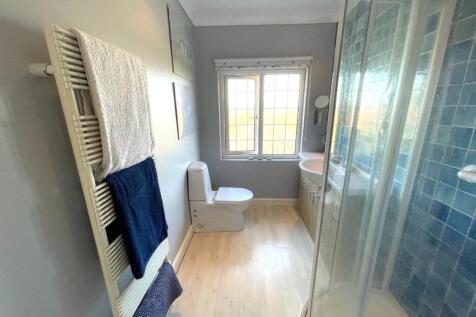 Shower Room.JPG