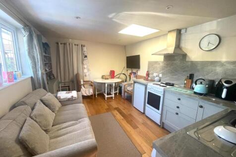 Annexe Kitchen.JPG